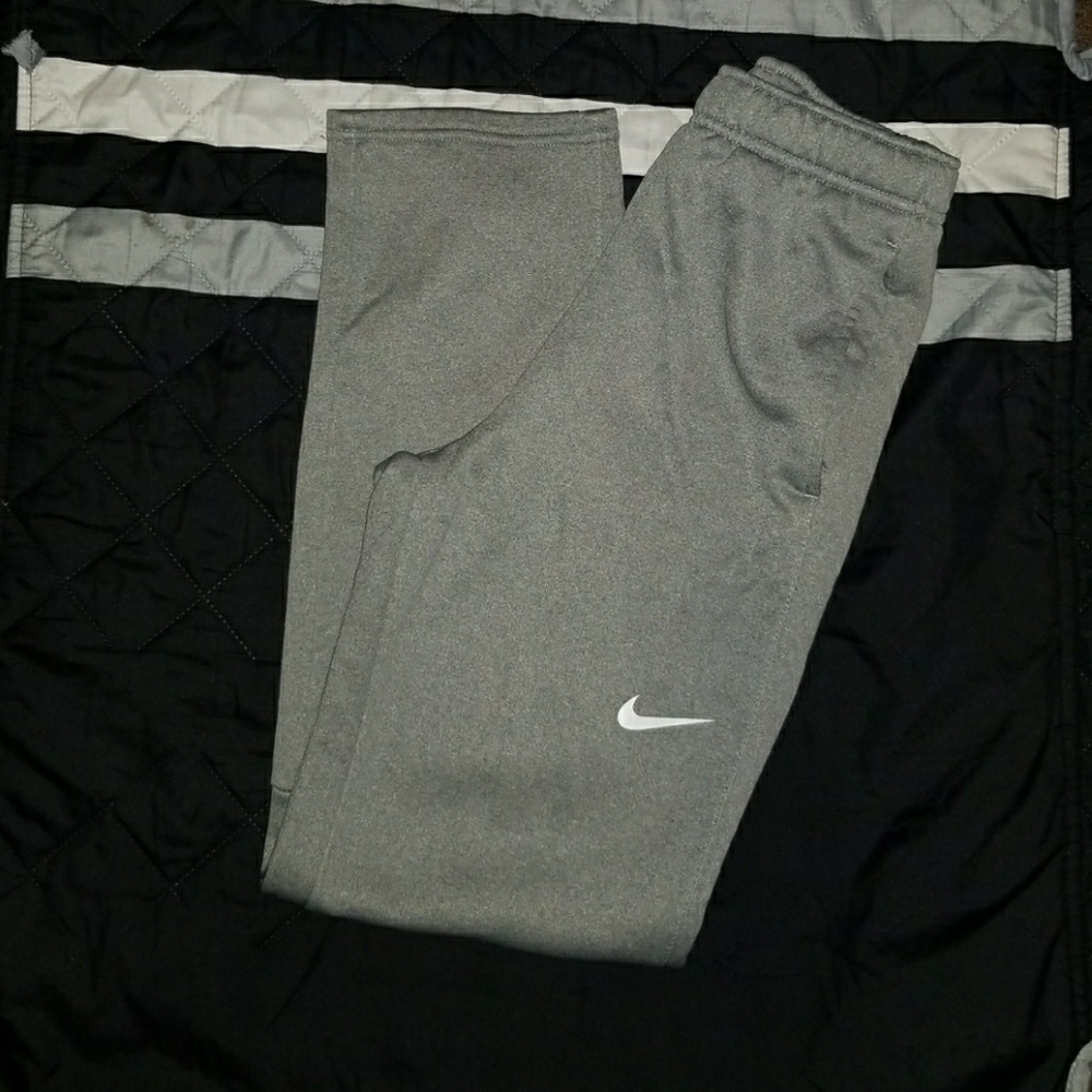 Nike Light gray boys sweat pants
